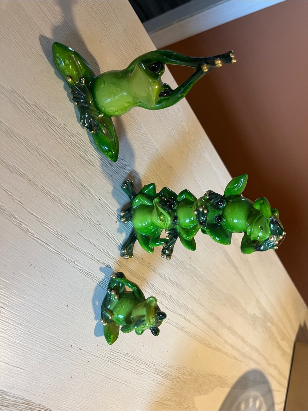 Green Ceramic Frog Figurine Set - Home Accents